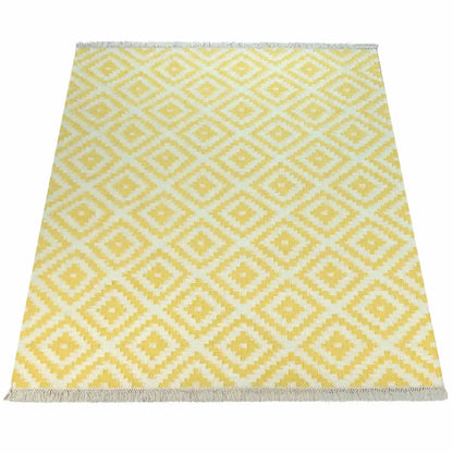 Tapis Scandinave Faza Jaune sur fond blanc
